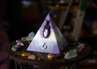 Lilac Lilly with Necklace