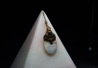 Spirit Quartz Pendant Candle