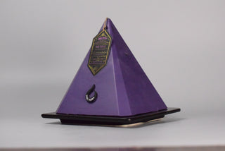 Amethyst ꕥ SOBRIETY <br><small> Gemstone Candle </small>