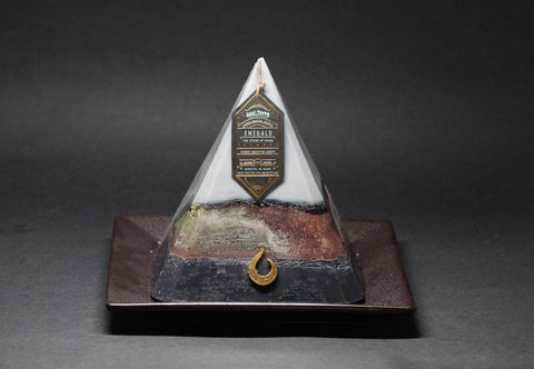 Emerald ψ MONARCH Gemstone Candle