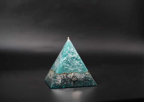 Mini Scorpio Zodiac Pyramid Candle - Discover Mini Crystals Inside
